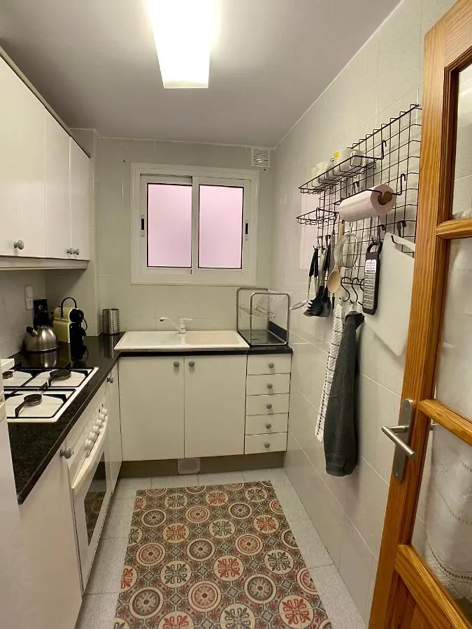 Apartment Blanes Old Town: 2 Blocks/2 Min Walk To The Beach Spain