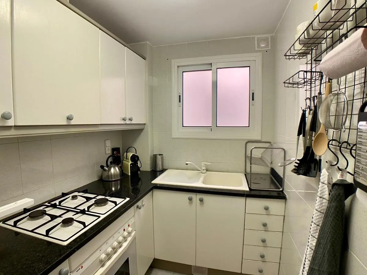 Apartment Blanes Old Town: 2 Blocks/2 Min Walk To The Beach Spain